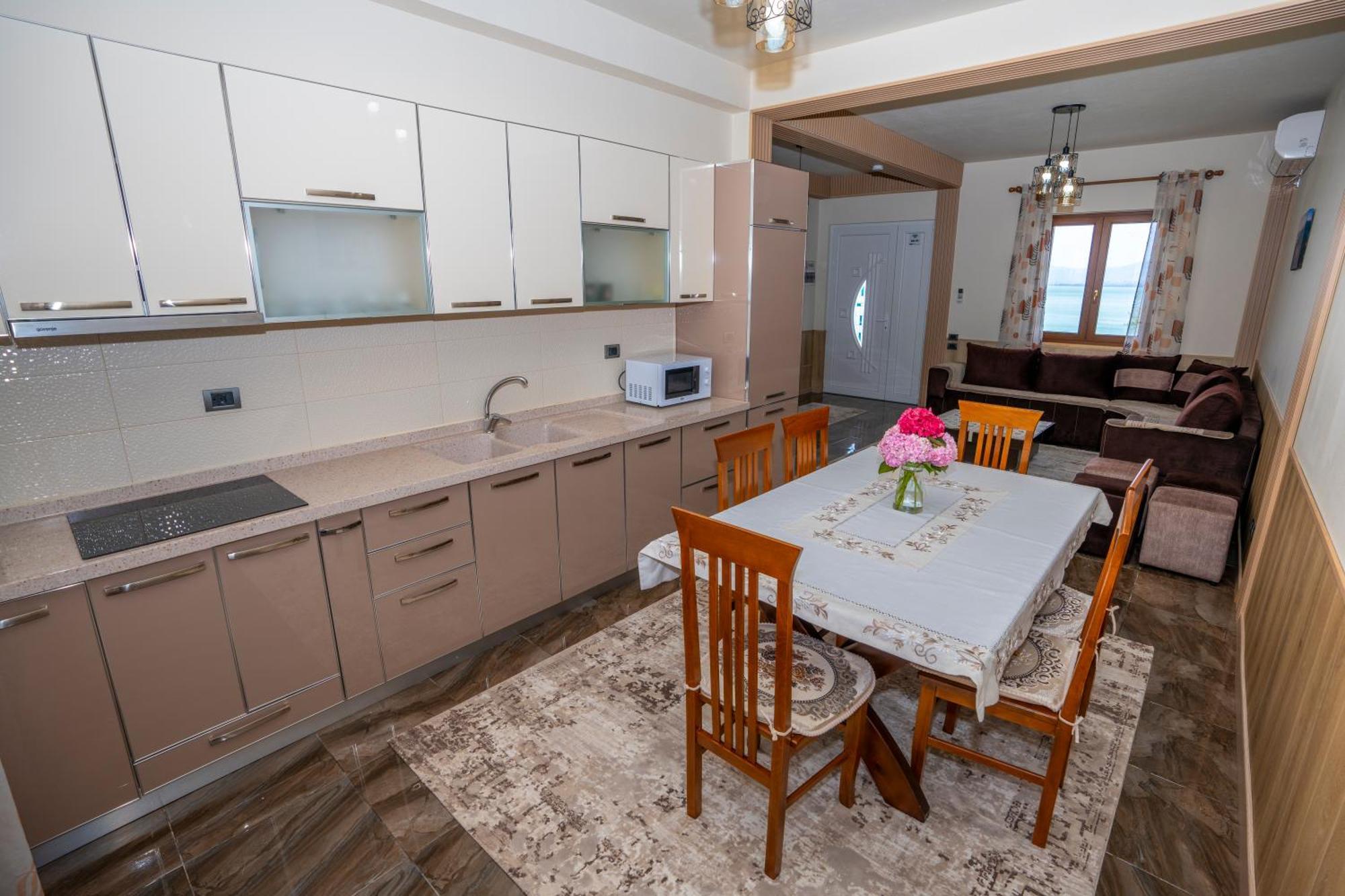 Xhuli Guesthouse Shkoder Exterior photo